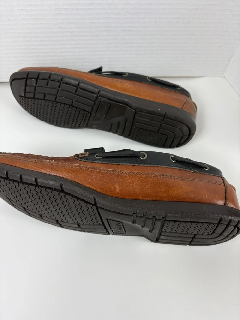 Life Outdoors Men's Two-Tone Brown and Black Leather Boat/Loafers 11.5AA
